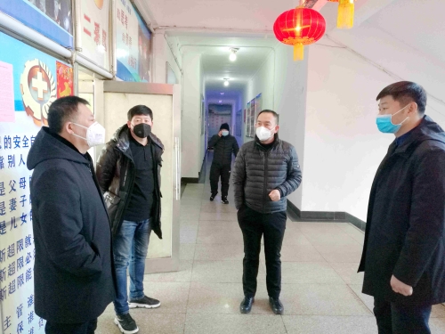 七台河公司新建煤矿组织党员干部深入基层检查疫情防控工作。。。。。。。（李春铭 摄）