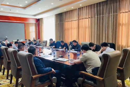 9月20日，，，，，，，，集团公司总工程师于会军率调研组深入双鸭山矿业公司就灾害防治、科技创新、节能环保等工作开展调研。。。。。。