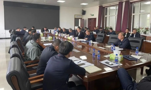 10月9日，，，，，公司采掘生产服务组到东保卫矿指导服务